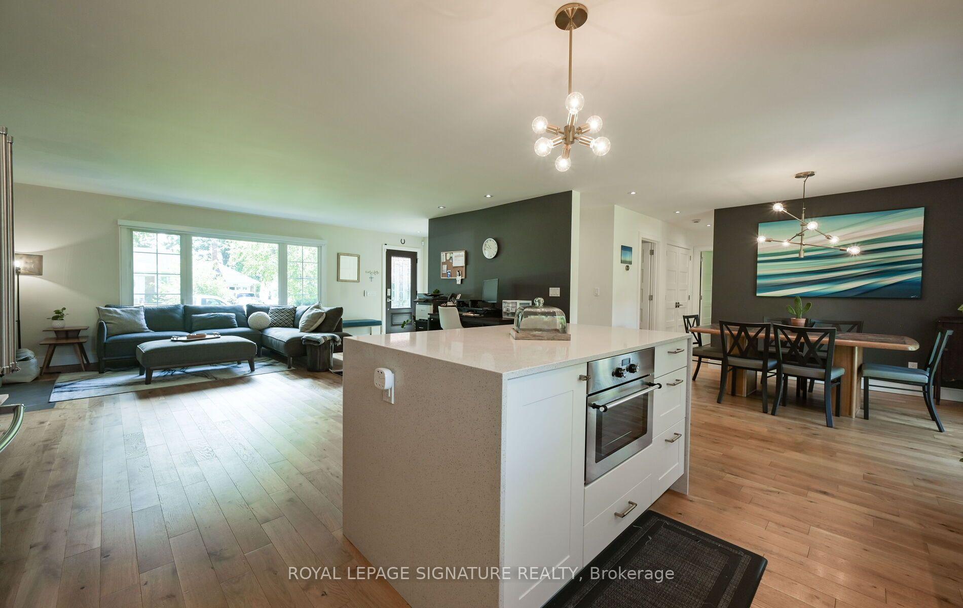 Photo 20 of 903 Johnathan Drive, Mississauga, Lakeview — HOMEH