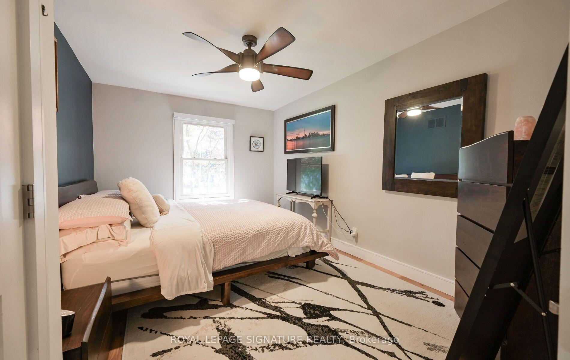 Photo 24 of 903 Johnathan Drive, Mississauga, Lakeview — HOMEH
