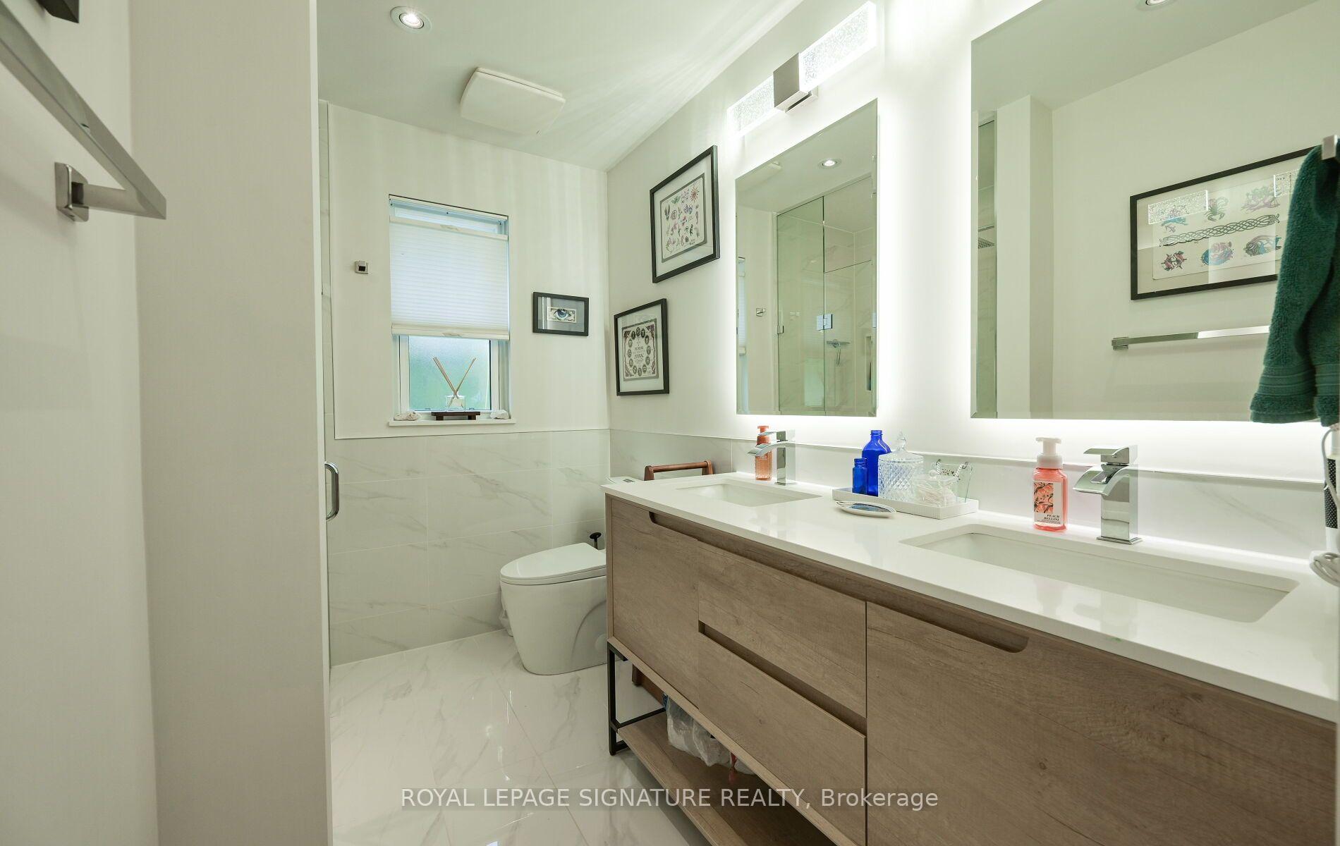 Photo 29 of 903 Johnathan Drive, Mississauga, Lakeview — HOMEH