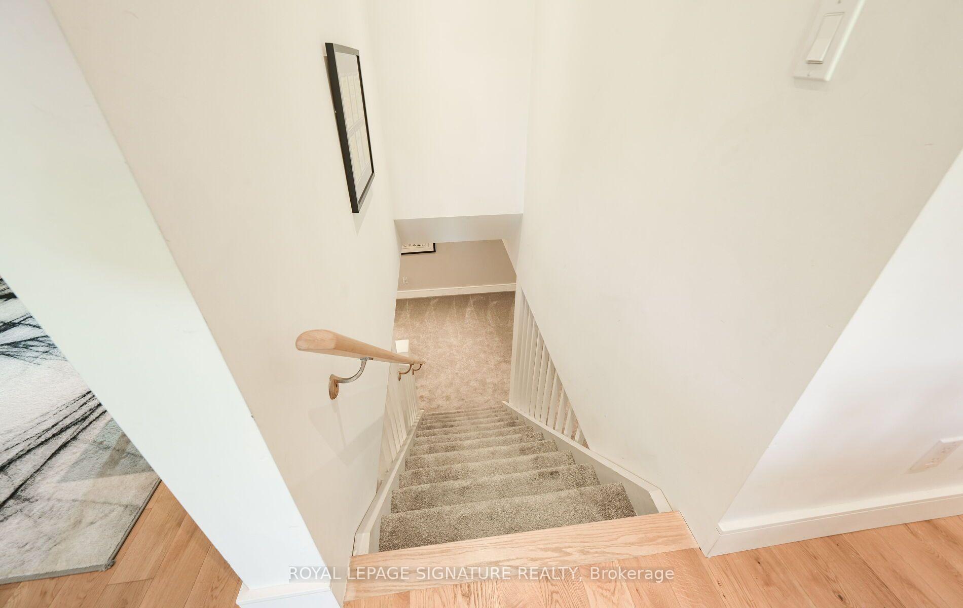 Photo 32 of 903 Johnathan Drive, Mississauga, Lakeview — HOMEH