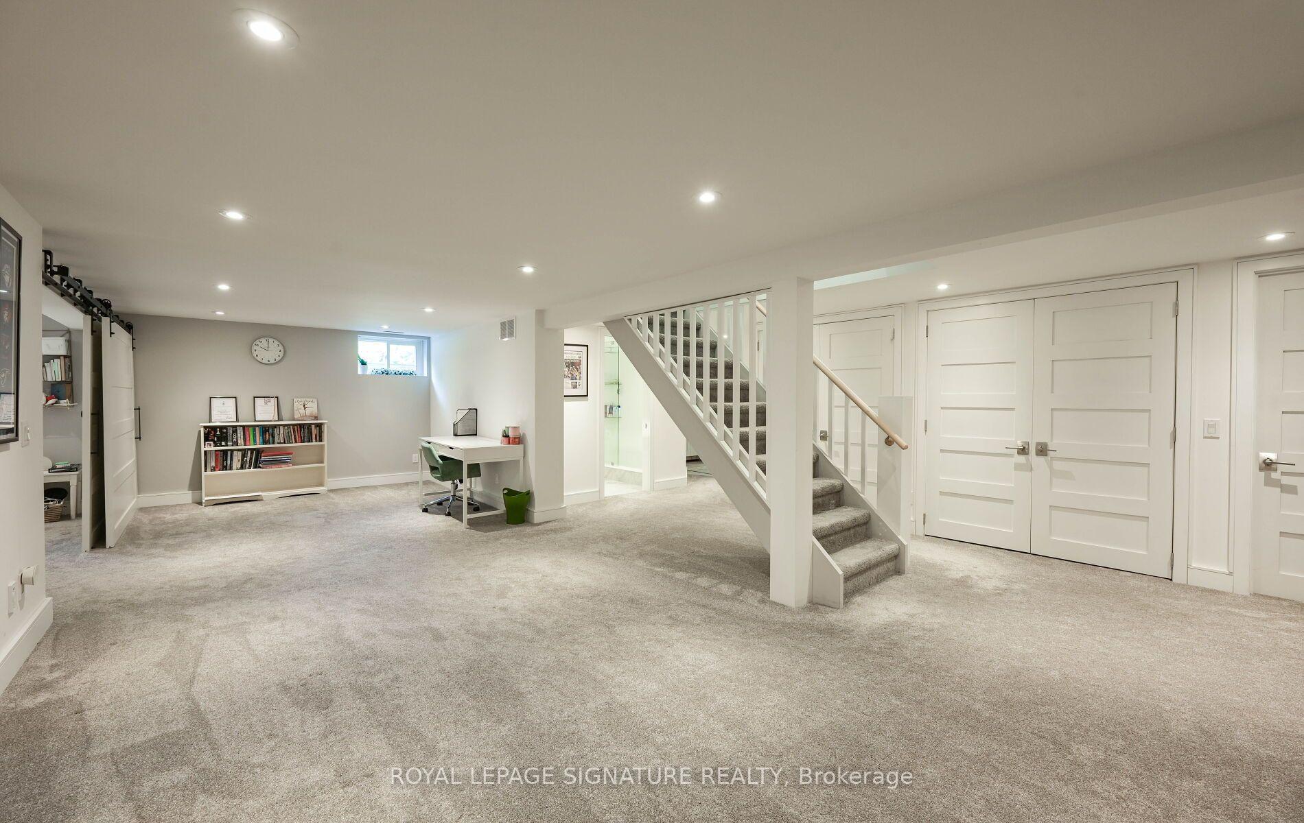 Photo 34 of 903 Johnathan Drive, Mississauga, Lakeview — HOMEH