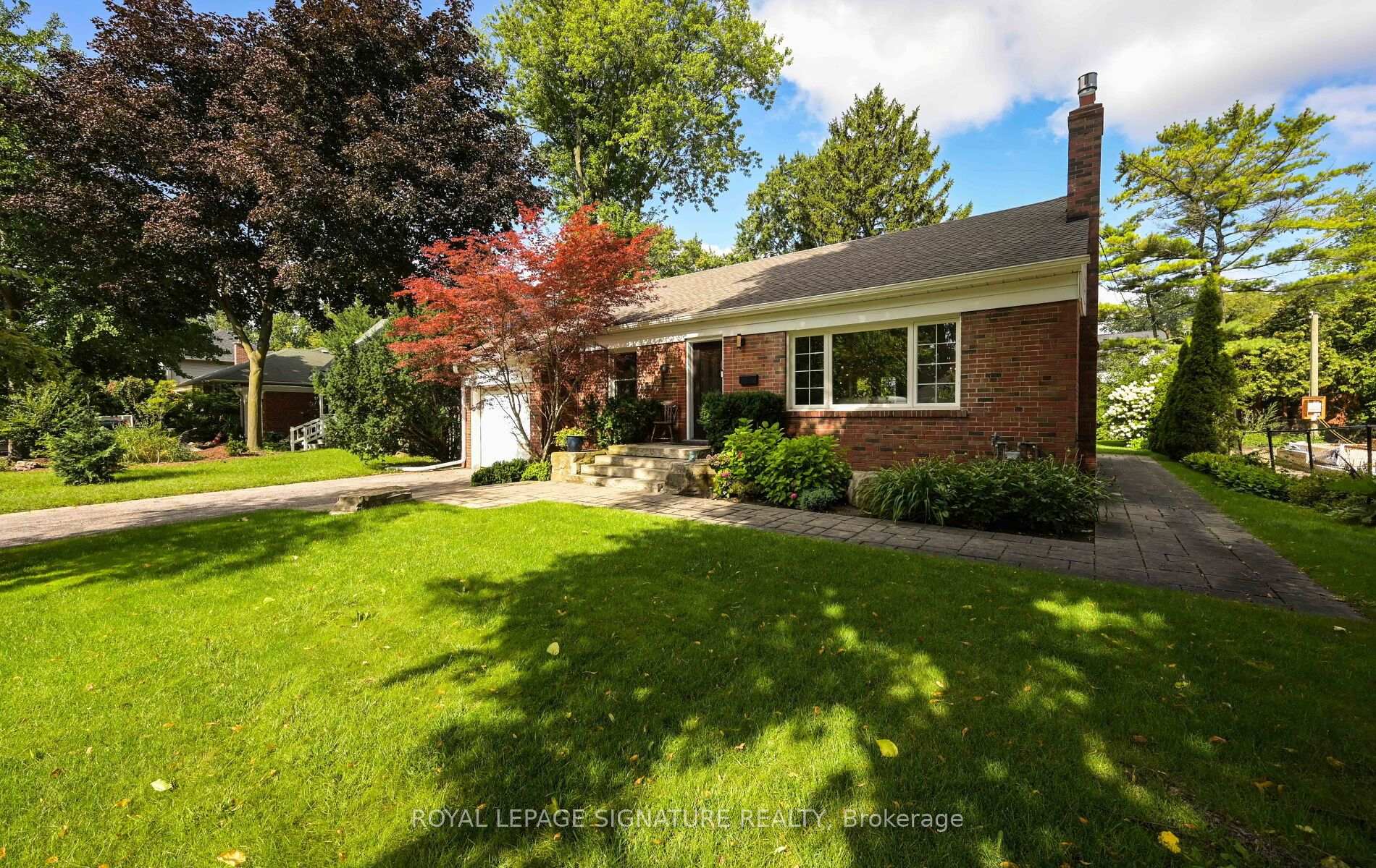 Photo 1 of 903 Johnathan Drive, Mississauga, Lakeview — HOMEH