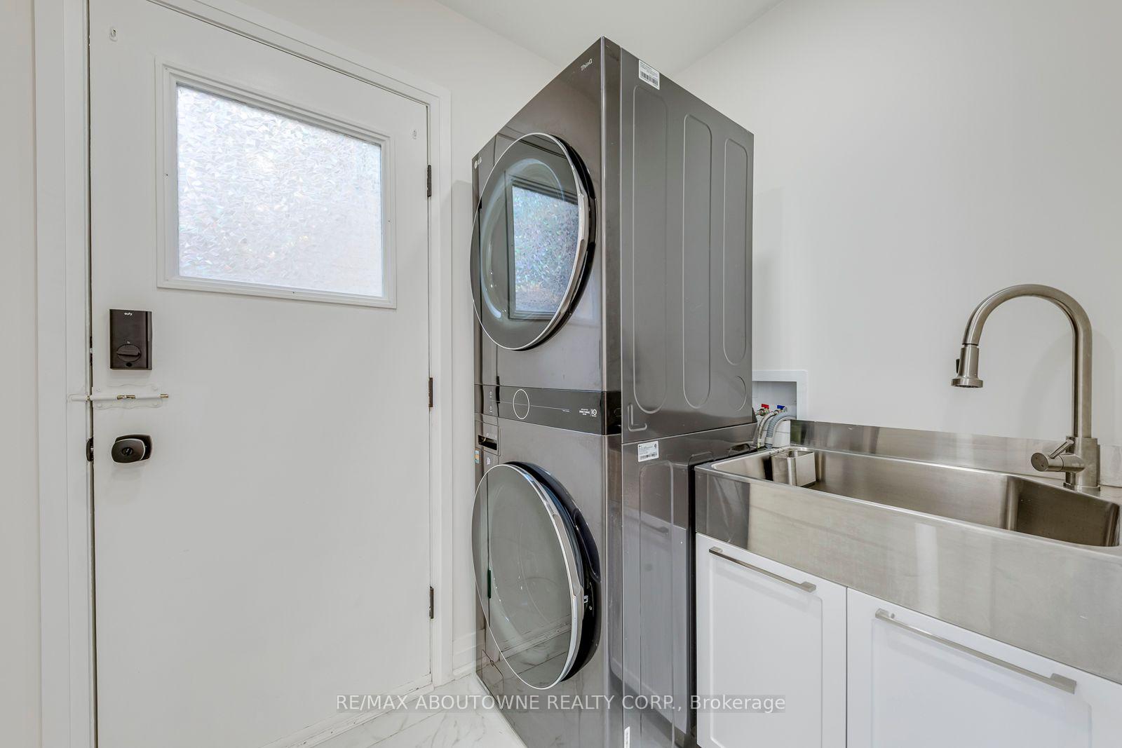 Photo 26 of 3065 Silverthorn Drive, Oakville, Bronte — HOMEH