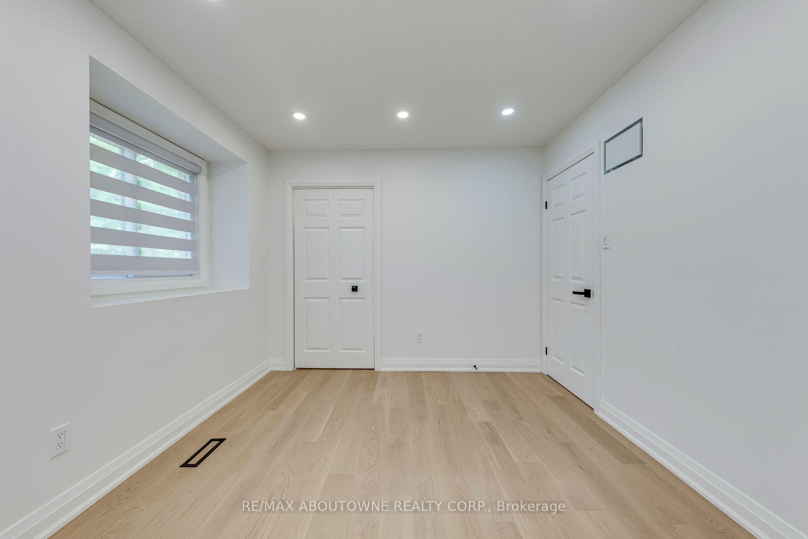 Photo 34 of 3065 Silverthorn Drive, Oakville, Bronte — HOMEH
