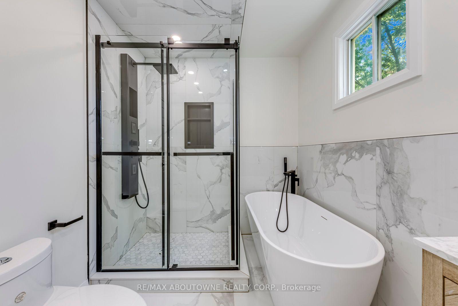Photo 38 of 3065 Silverthorn Drive, Oakville, Bronte — HOMEH
