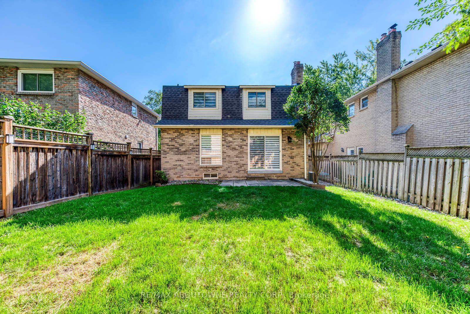 Photo 47 of 3065 Silverthorn Drive, Oakville, Bronte — HOMEH