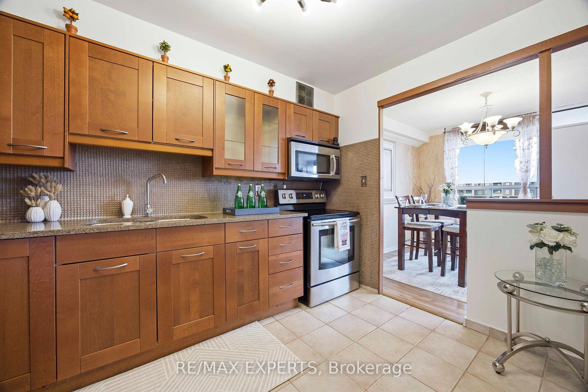 Photo 5 of Unit 1417, 5 Shady Golfway, Toronto, Flemingdon Park — HOMEH