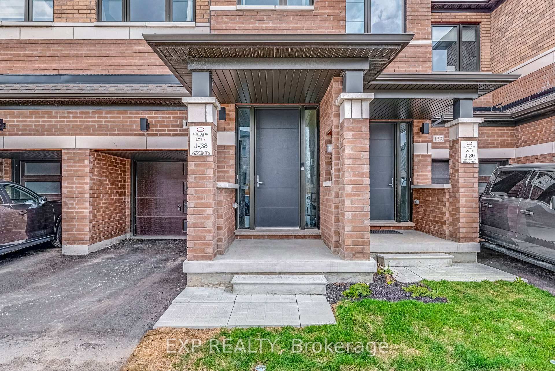 Photo 3 of 122 Turnberry Lane, Barrie, Painswick South — HOMEH