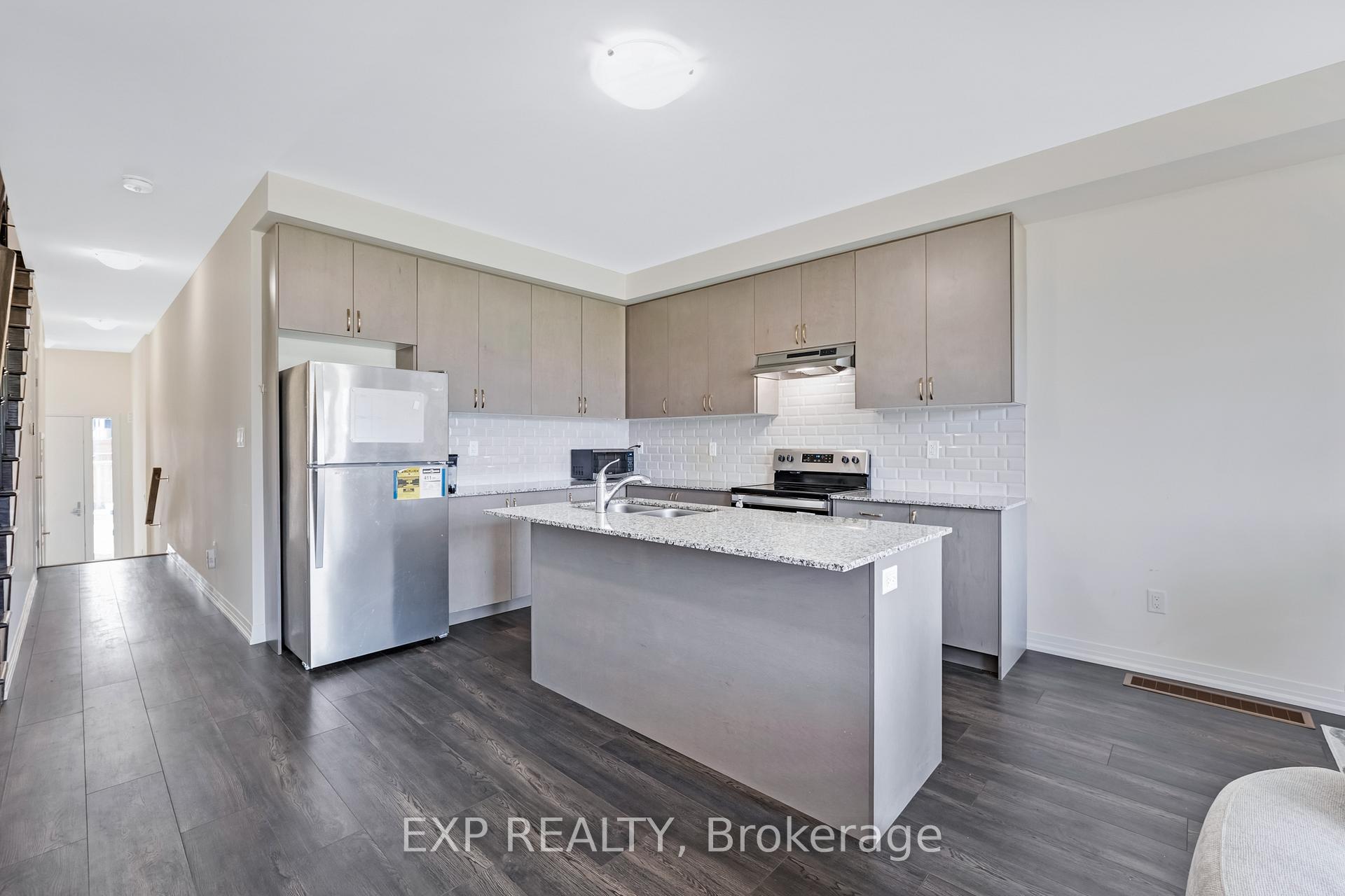 Photo 9 of 122 Turnberry Lane, Barrie, Painswick South — HOMEH
