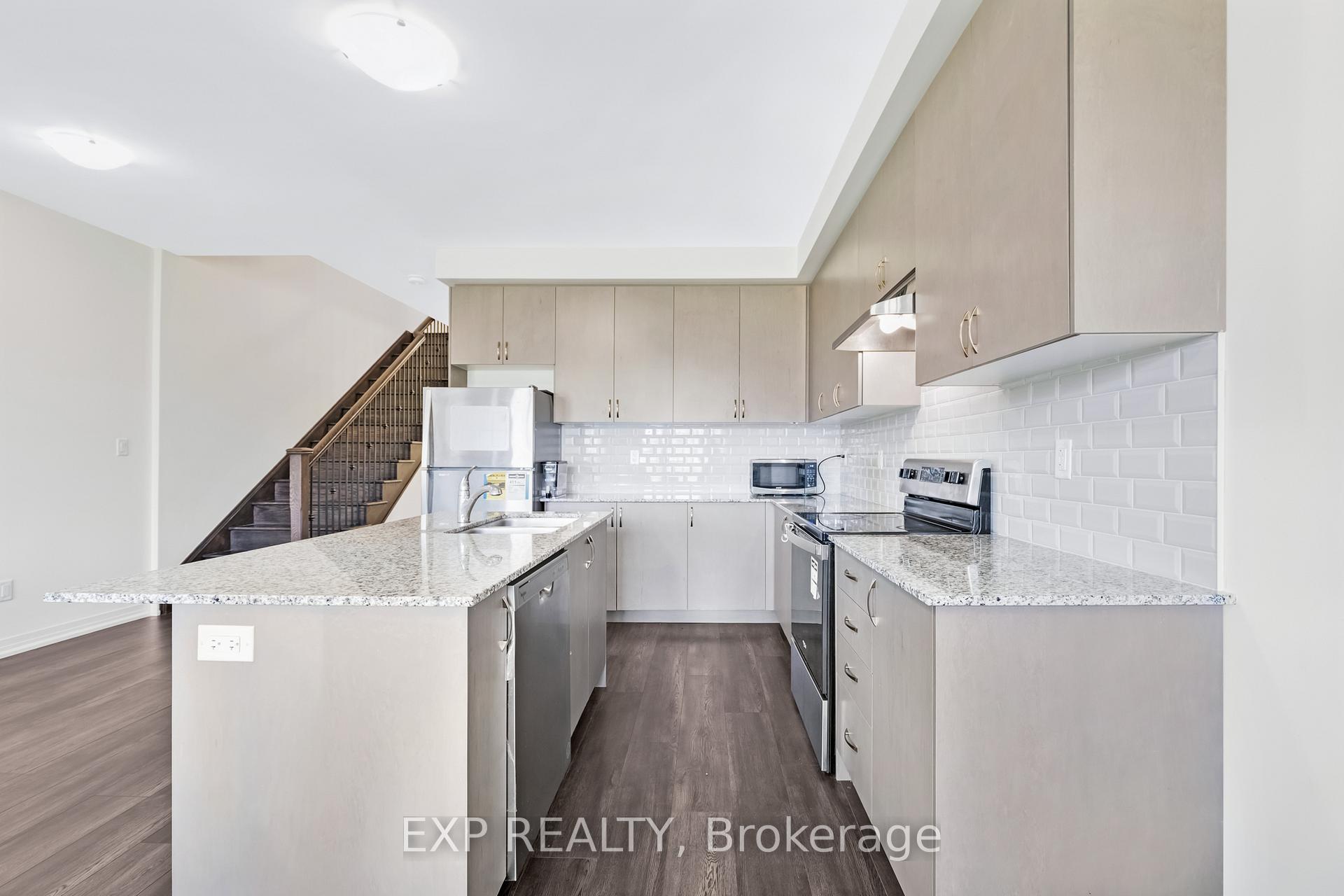 Photo 12 of 122 Turnberry Lane, Barrie, Painswick South — HOMEH