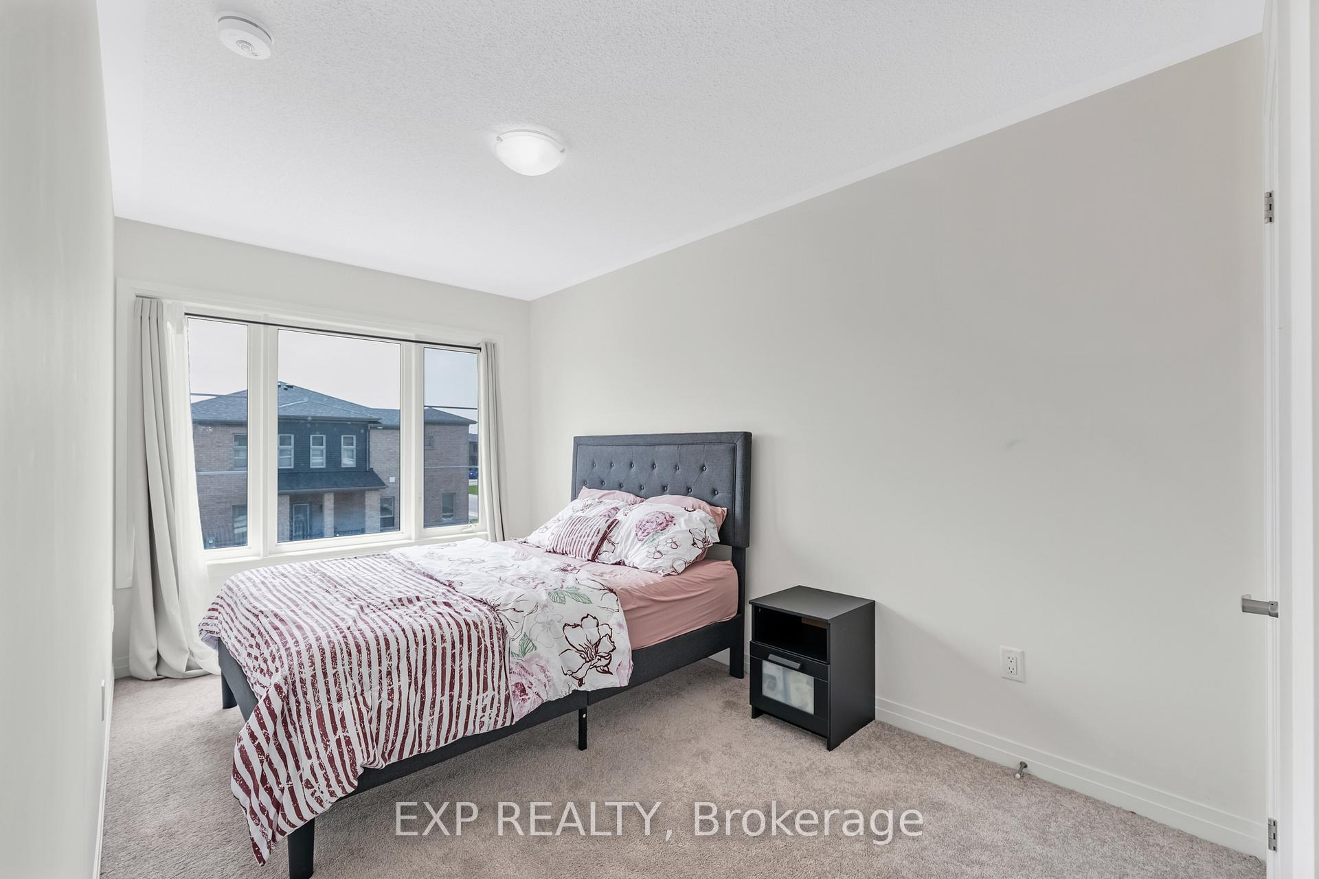 Photo 35 of 122 Turnberry Lane, Barrie, Painswick South — HOMEH