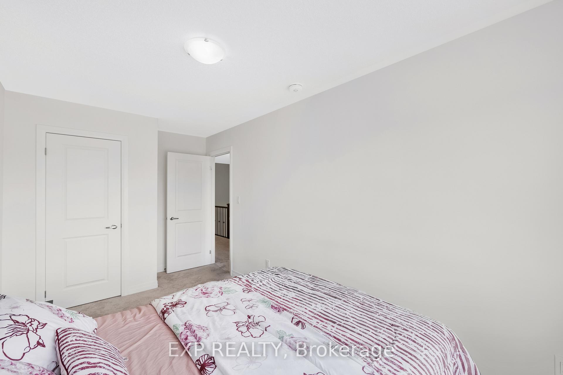 Photo 36 of 122 Turnberry Lane, Barrie, Painswick South — HOMEH