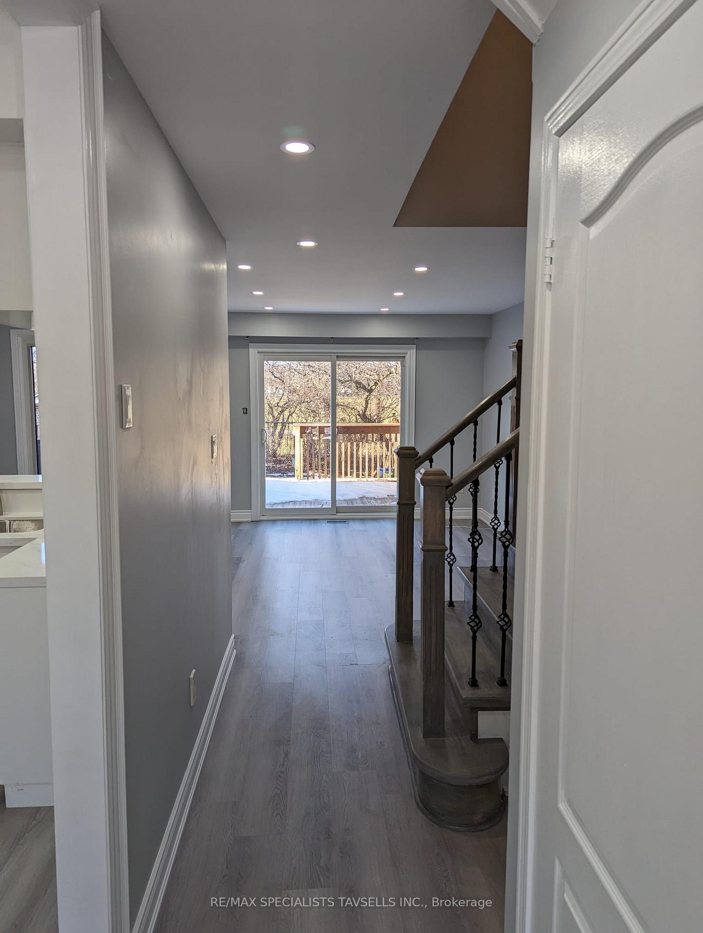 Photo 4 of 18 Gardenia Way, Caledon, Rural Caledon — HOMEH