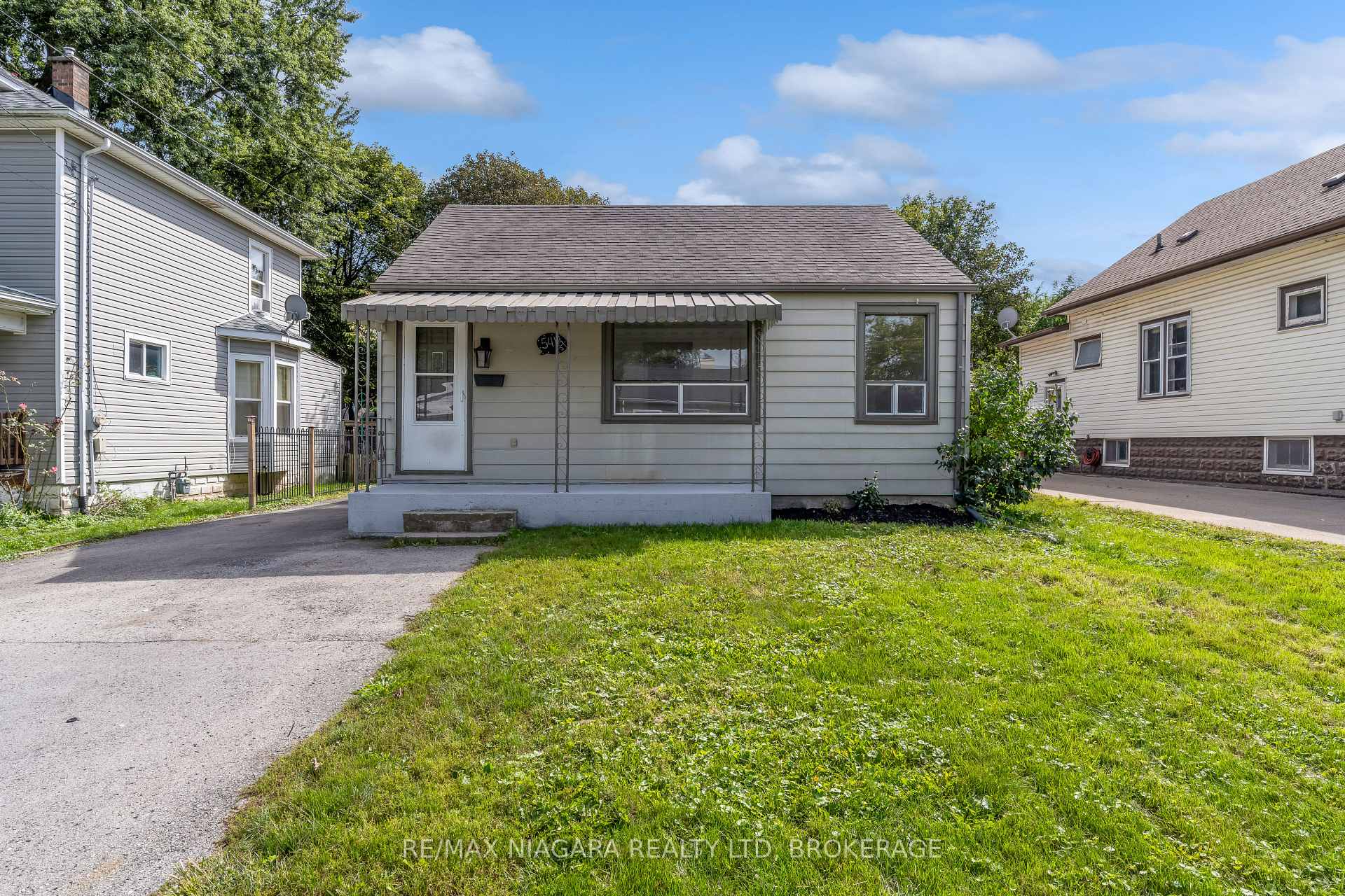 Photo 2 of 5416 Hamilton Street, Niagara Falls, Downtown — HOMEH
