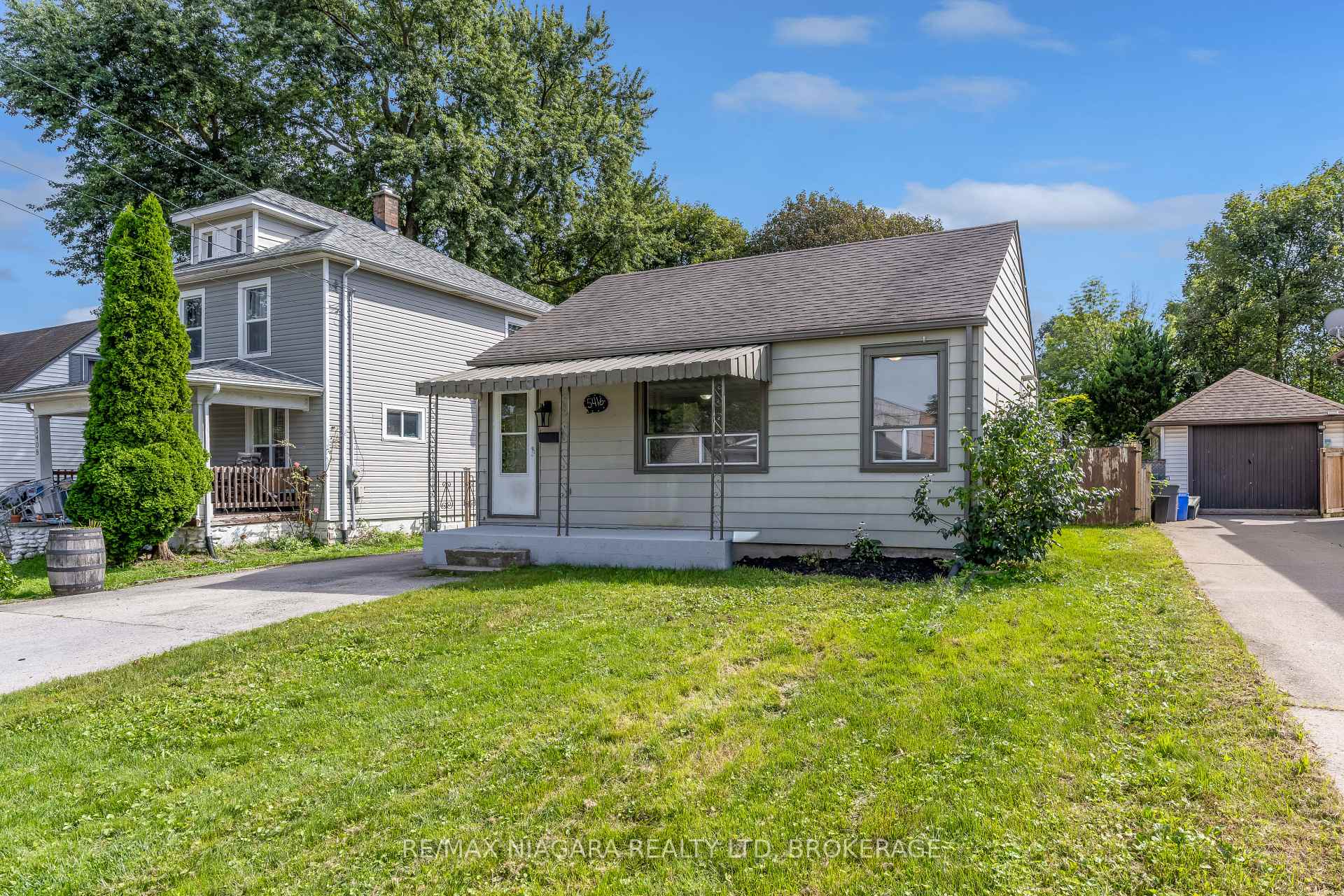 Photo 3 of 5416 Hamilton Street, Niagara Falls, Downtown — HOMEH
