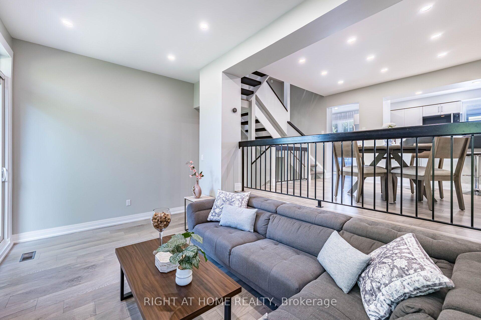 Photo 7 of Unit 8, 24 Reid Drive, Mississauga, Streetsville — HOMEH