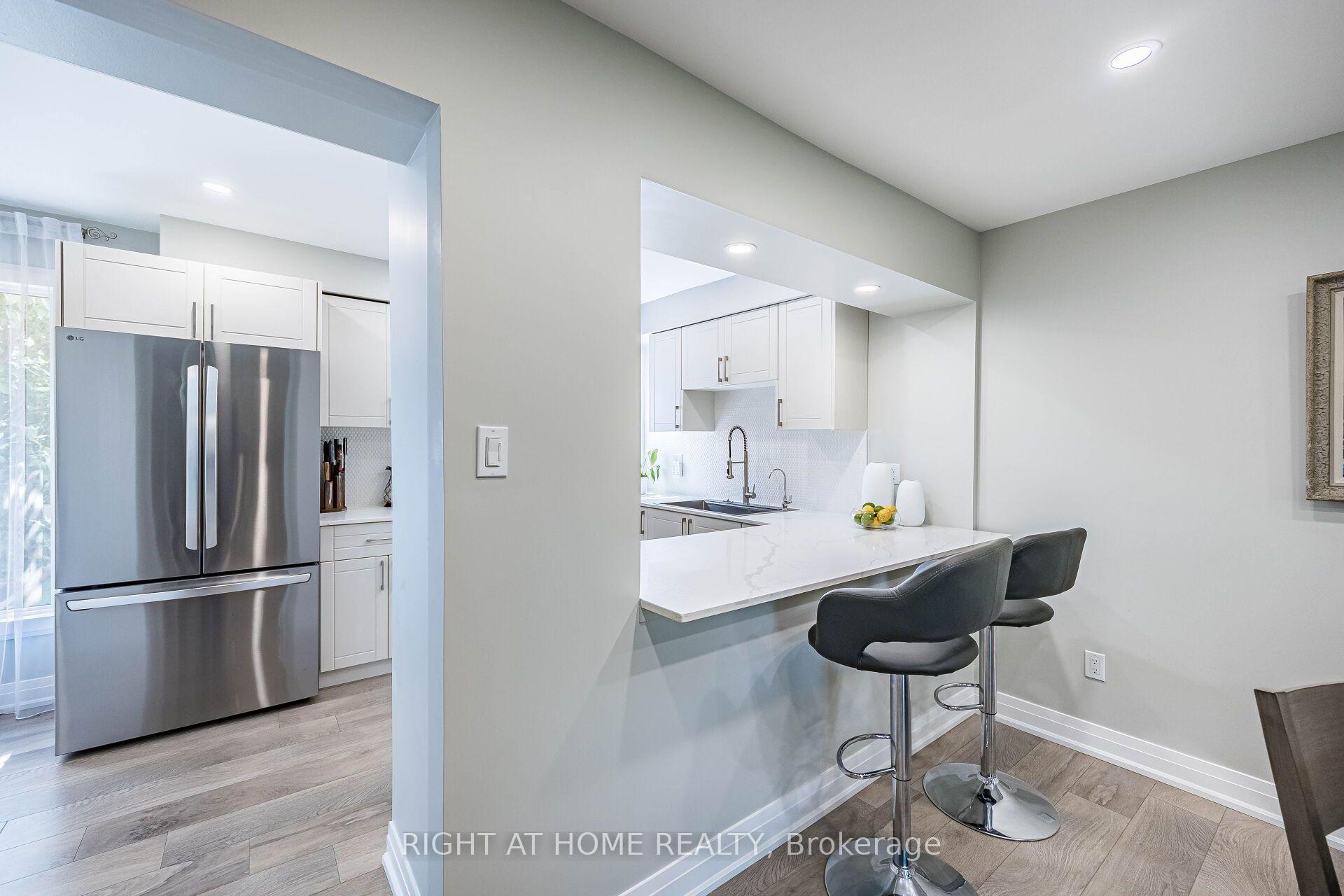 Photo 10 of Unit 8, 24 Reid Drive, Mississauga, Streetsville — HOMEH
