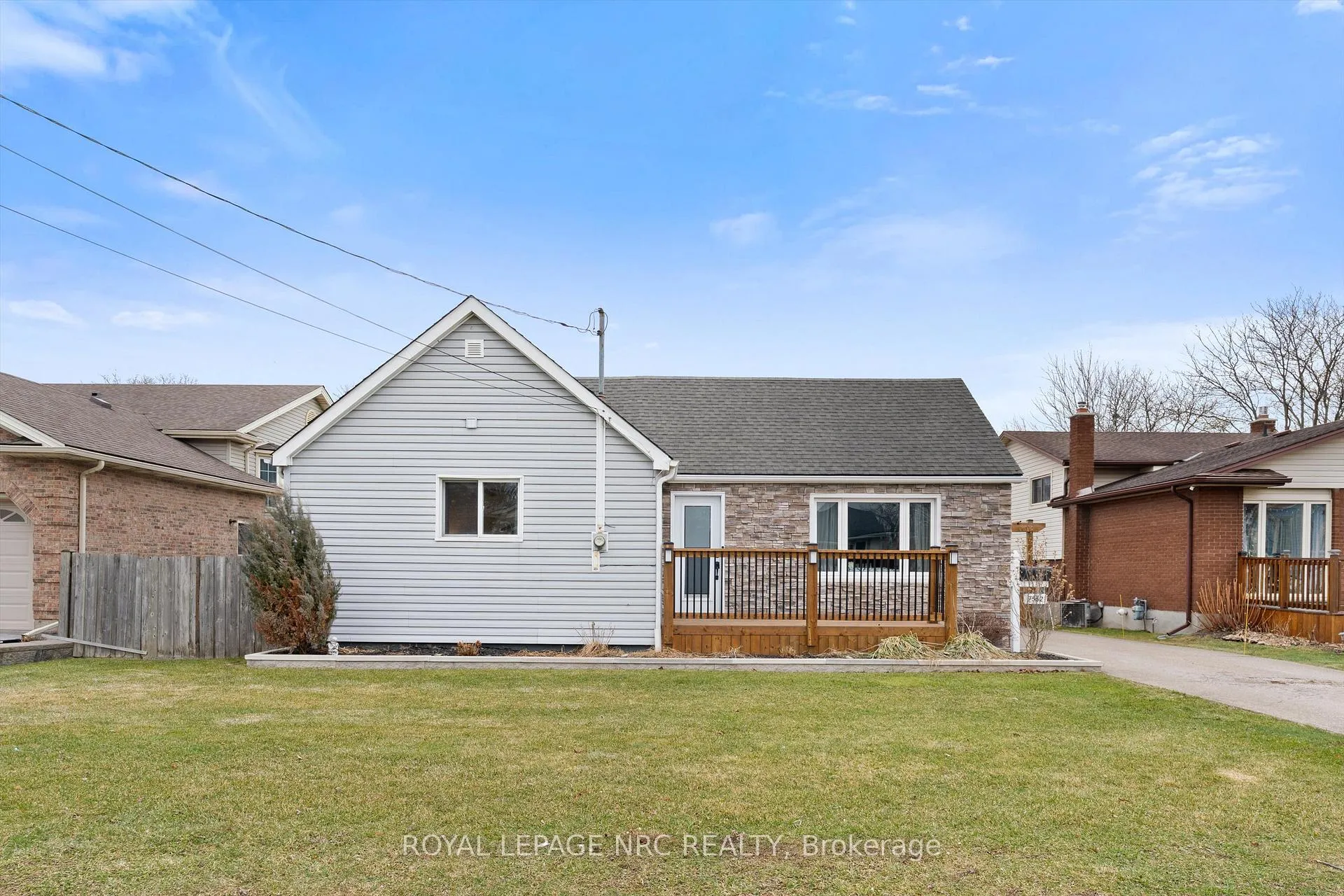 Photo 2 of 7552 Dorchester Road, Niagara Falls, Oldfield — HOMEH