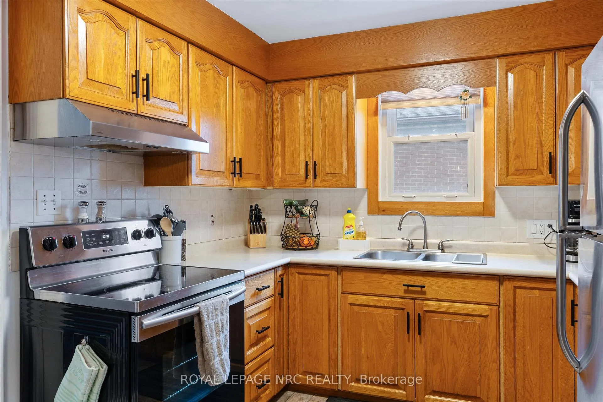Photo 12 of 7552 Dorchester Road, Niagara Falls, Oldfield — HOMEH