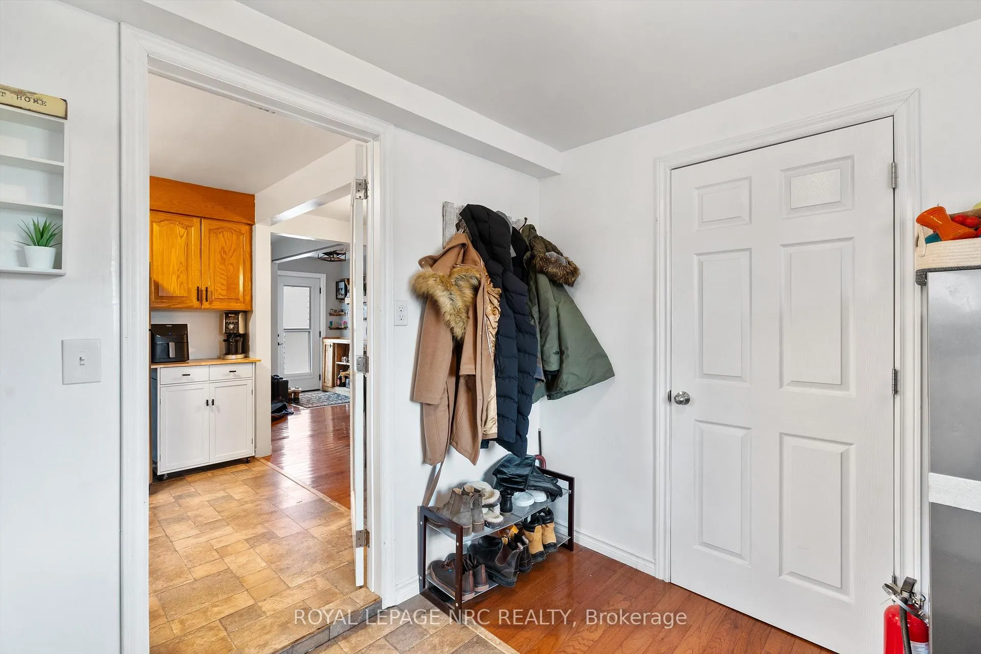 Photo 19 of 7552 Dorchester Road, Niagara Falls, Oldfield — HOMEH