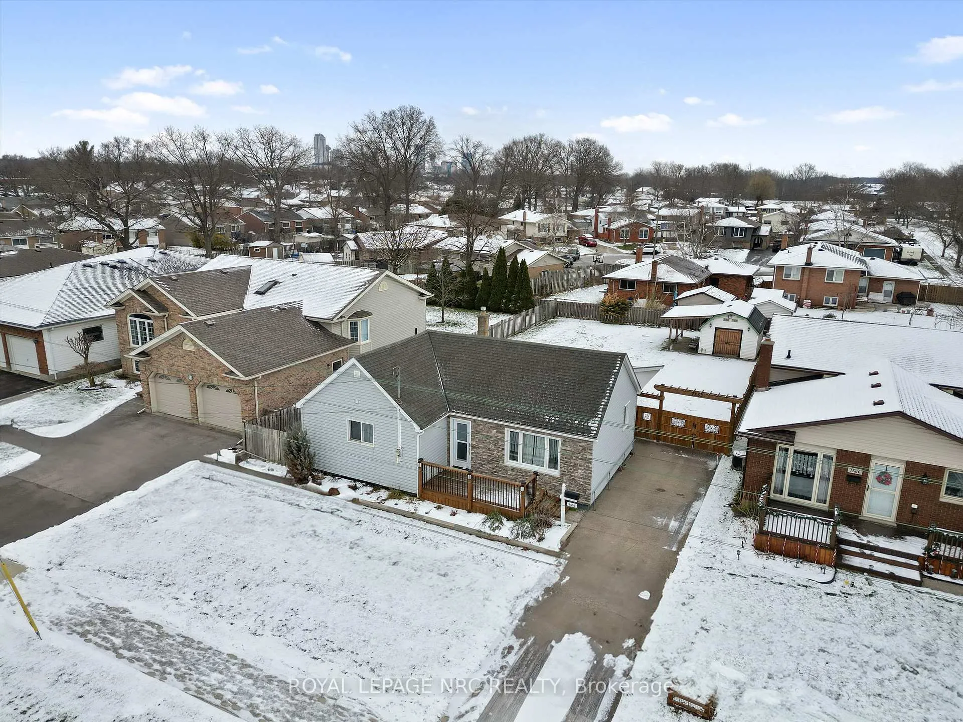 Photo 47 of 7552 Dorchester Road, Niagara Falls, Oldfield — HOMEH