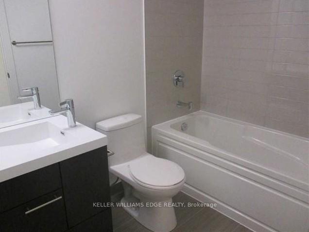 Photo 10 of Unit 2009, 30 Nelson Street, Toronto, Waterfront Communities — HOMEH