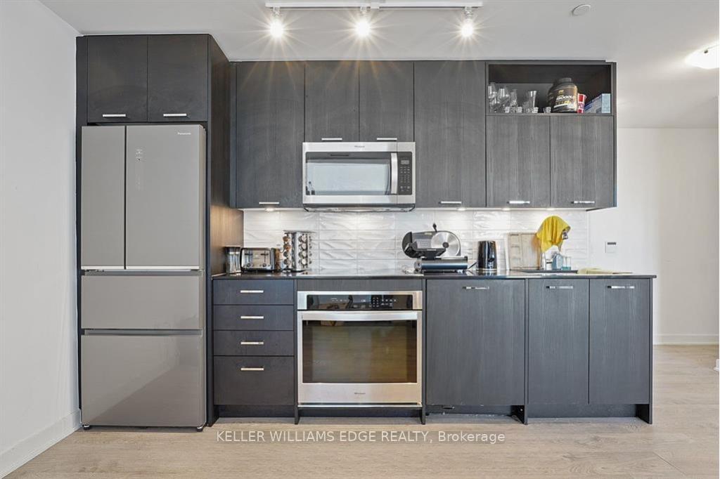 Photo 4 of Unit 508, 120 Eagle Rock Way, Vaughan, Rural Vaughan — HOMEH