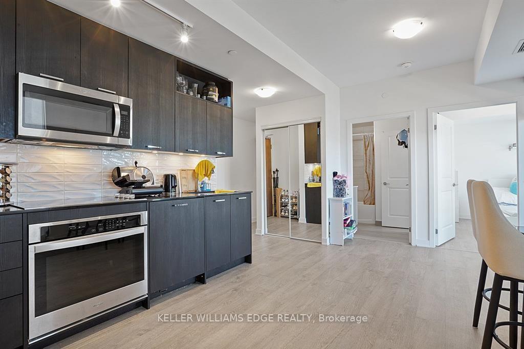Photo 5 of Unit 508, 120 Eagle Rock Way, Vaughan, Rural Vaughan — HOMEH