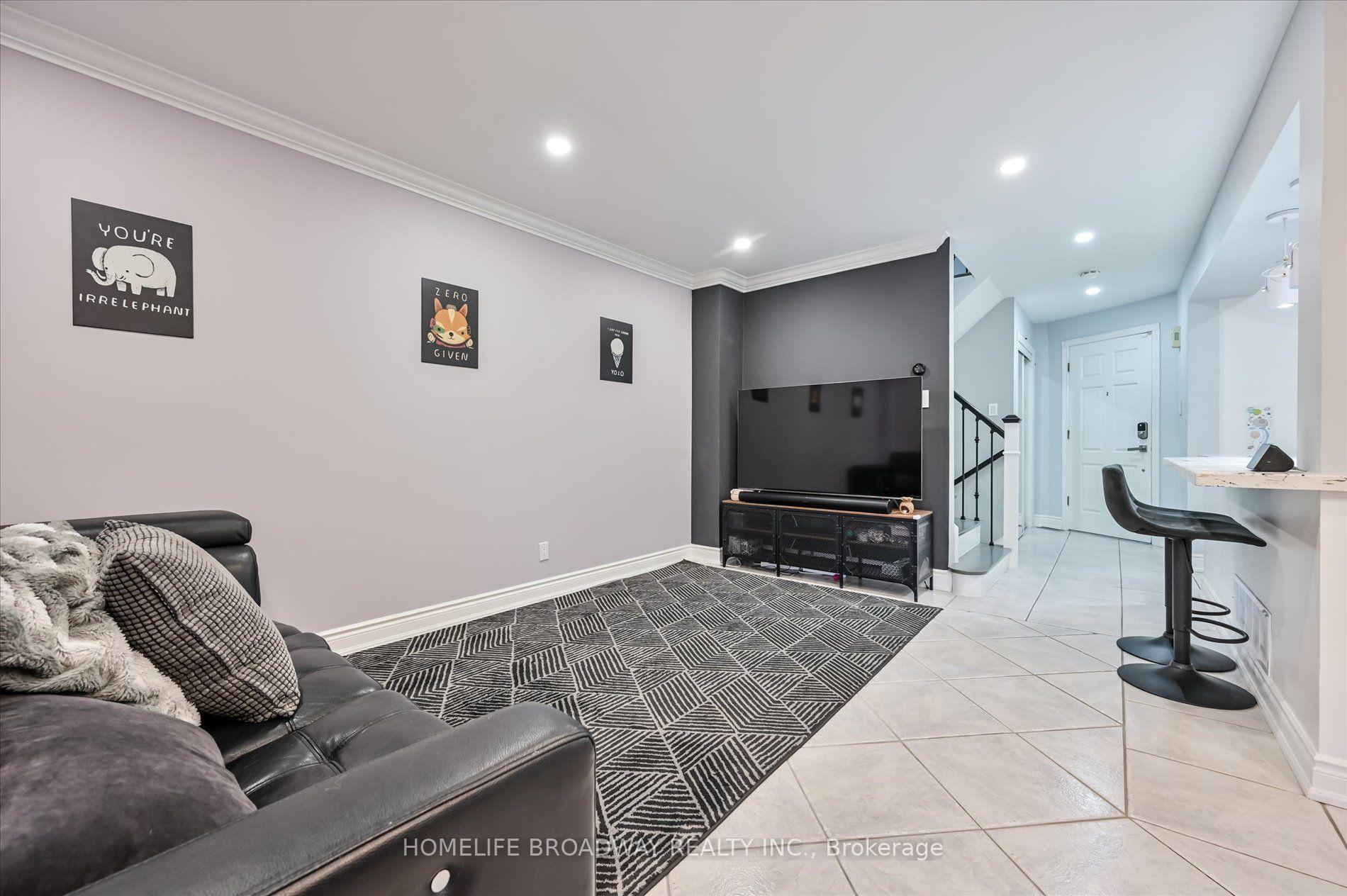Photo 8 of 5532 Bourget Drive, Mississauga, Hurontario — HOMEH