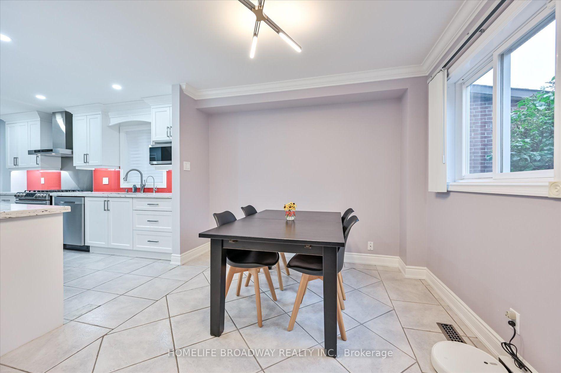 Photo 9 of 5532 Bourget Drive, Mississauga, Hurontario — HOMEH
