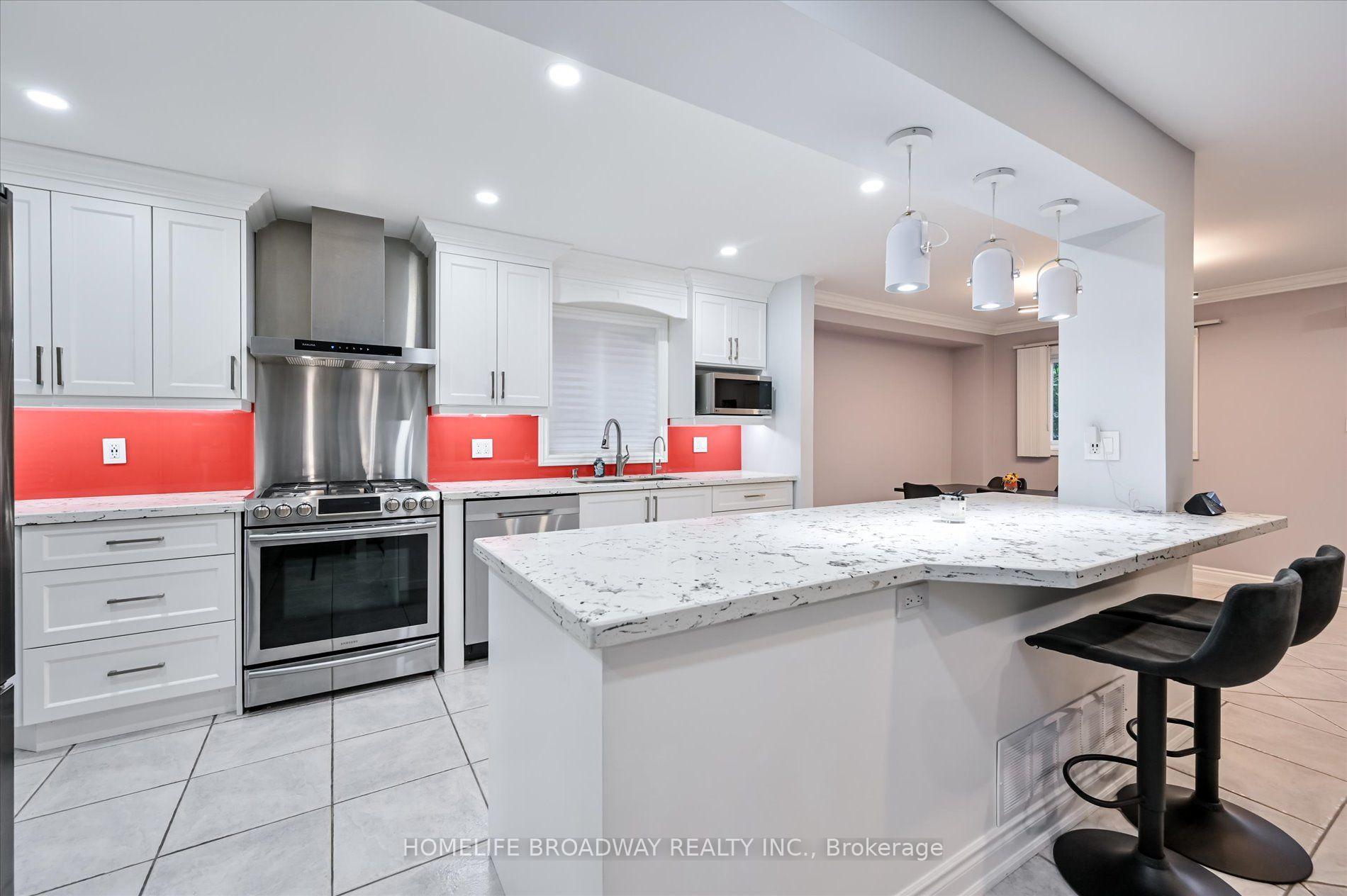 Photo 12 of 5532 Bourget Drive, Mississauga, Hurontario — HOMEH