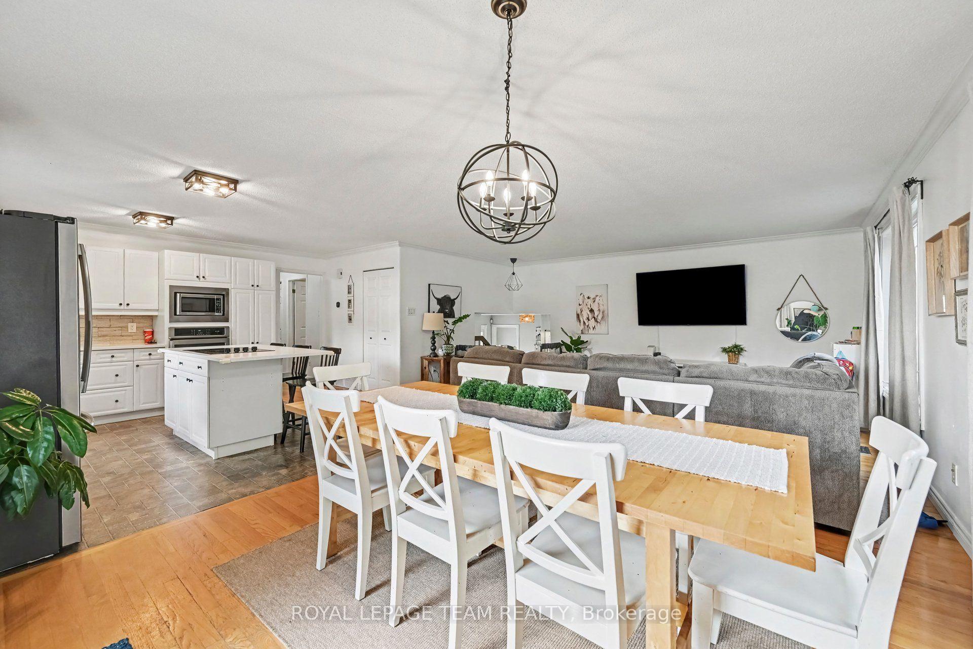 Photo 9 of 204 Grace Avenue, Russell, Village of Russell — HOMEH