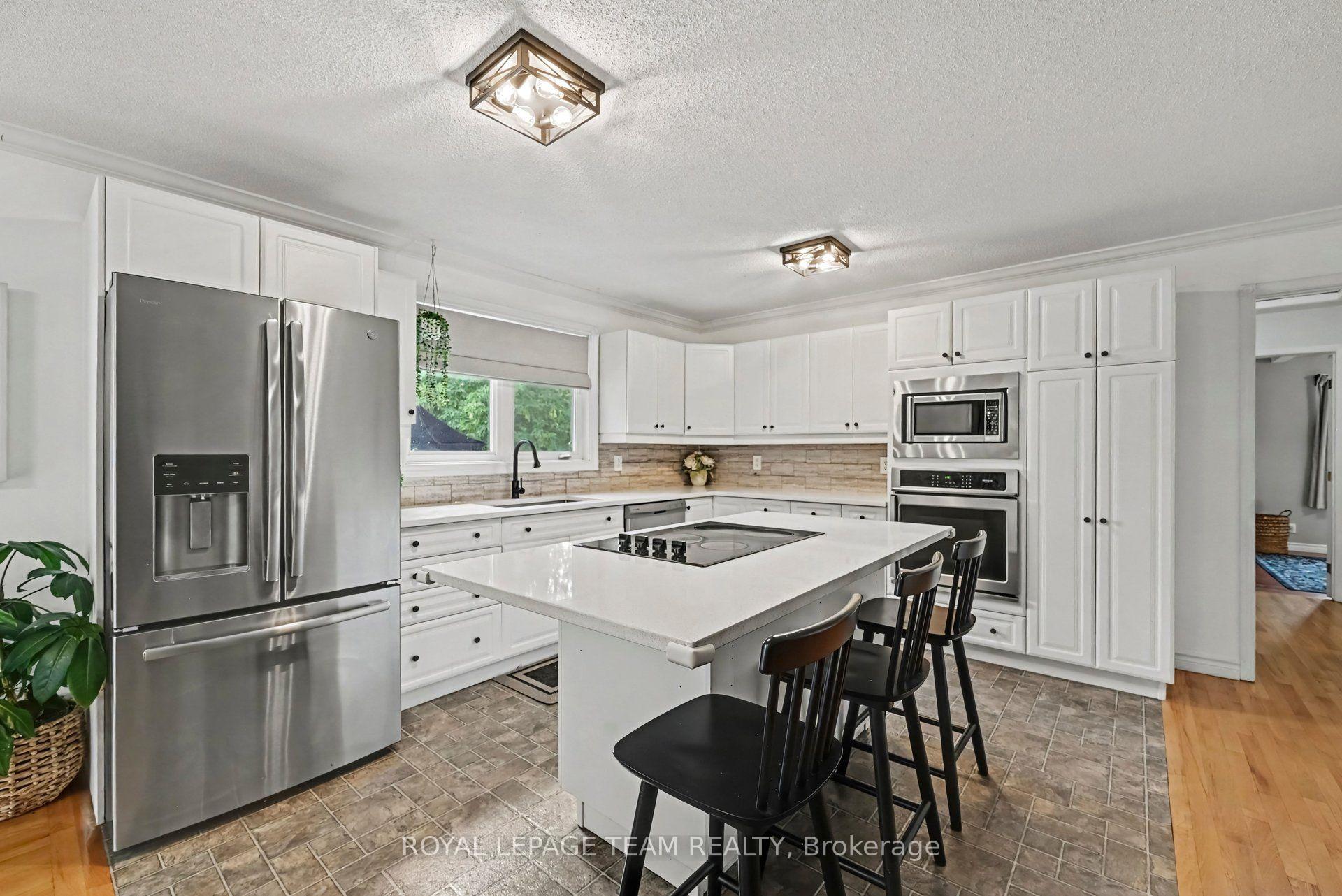 Photo 10 of 204 Grace Avenue, Russell, Village of Russell — HOMEH