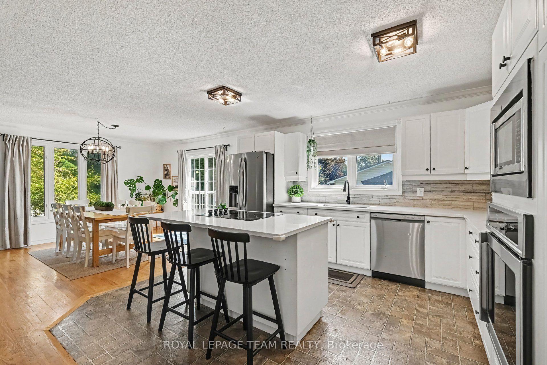 Photo 11 of 204 Grace Avenue, Russell, Village of Russell — HOMEH