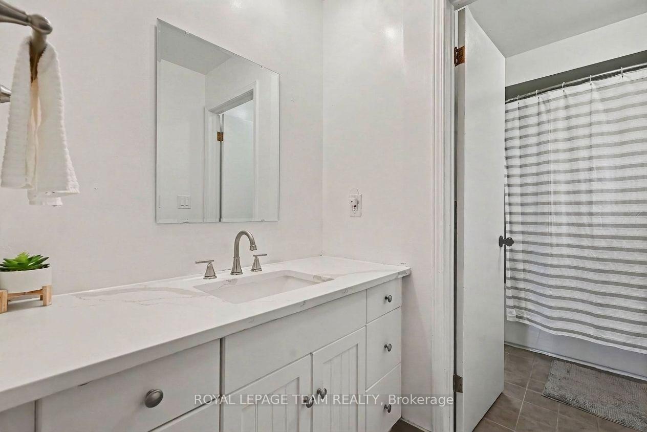Photo 18 of 204 Grace Avenue, Russell, Village of Russell — HOMEH