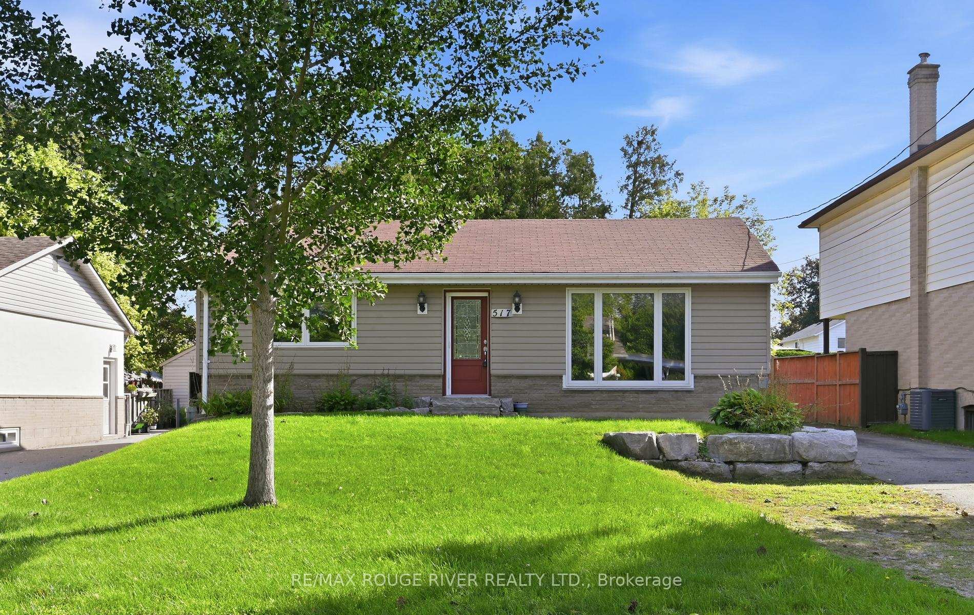 Photo 2 of 517 Kent Street, Whitby, Downtown Whitby — HOMEH