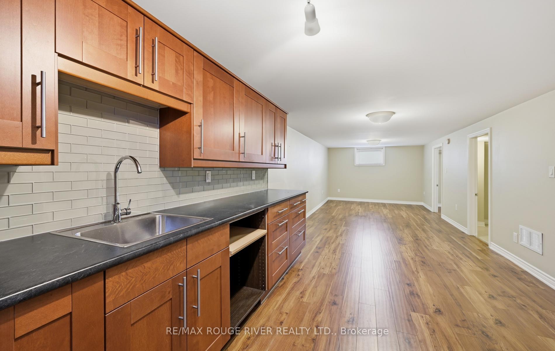 Photo 28 of 517 Kent Street, Whitby, Downtown Whitby — HOMEH
