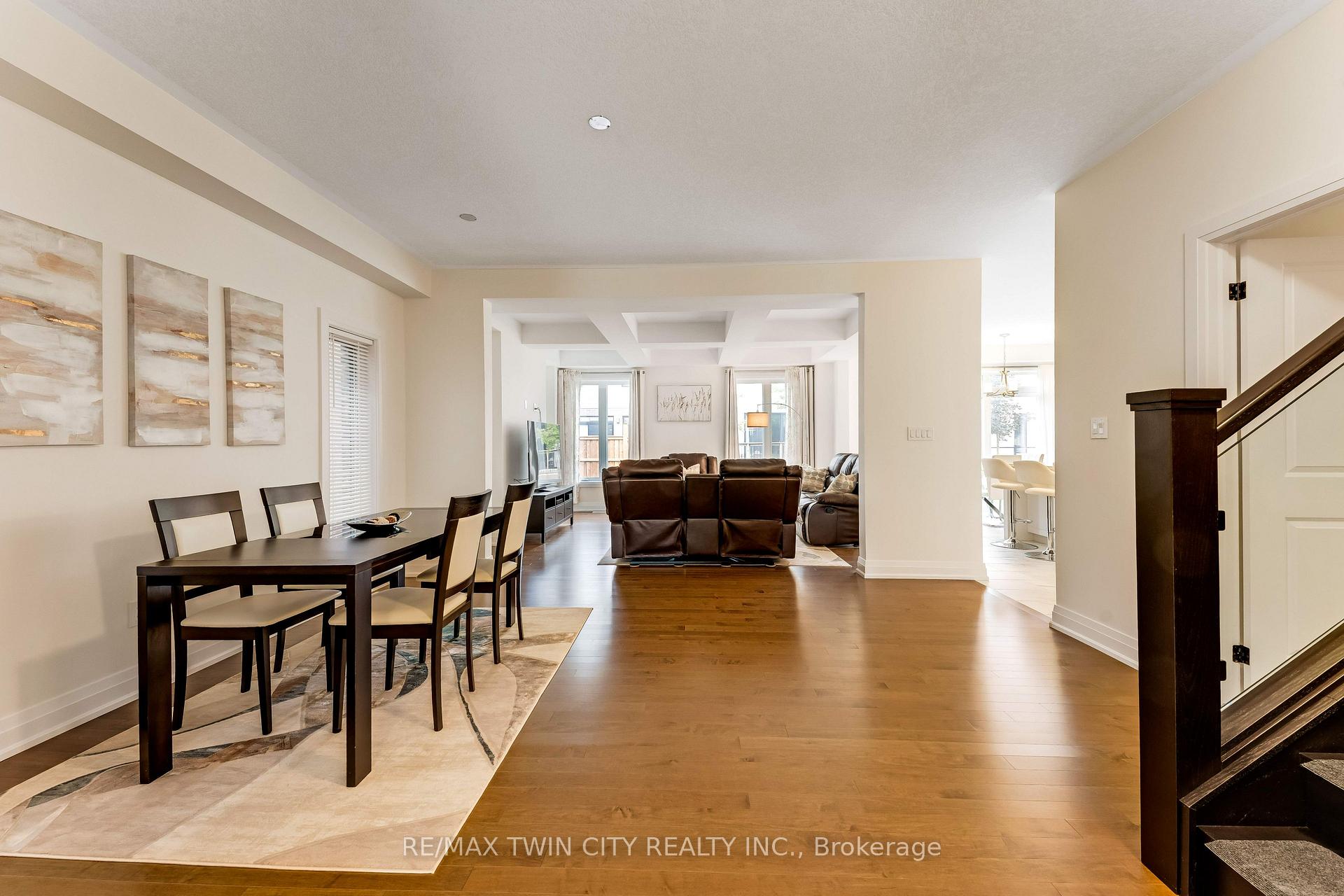 Photo 7 of 27 Jacob Detweiller Drive, Kitchener — HOMEH