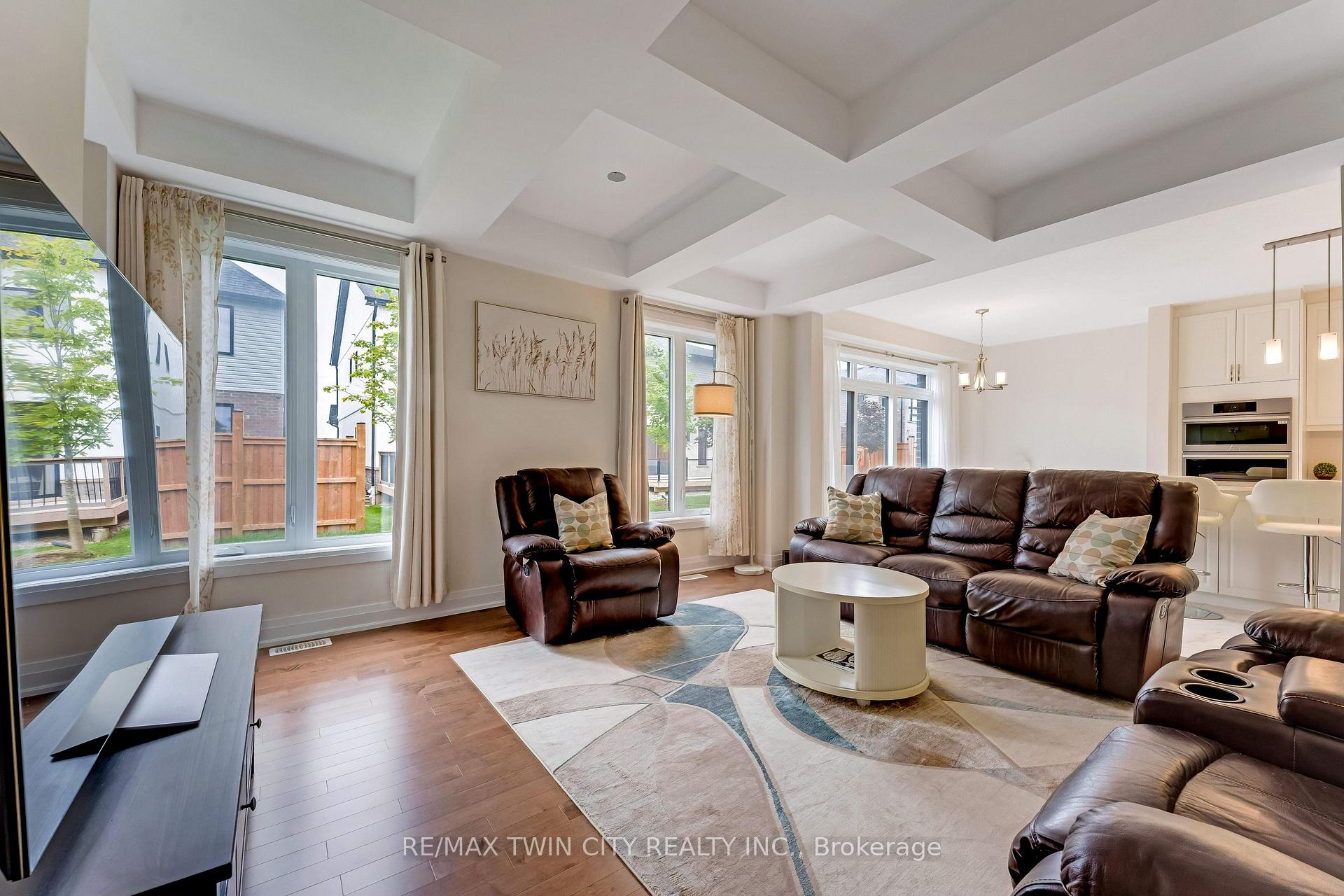 Photo 20 of 27 Jacob Detweiller Drive, Kitchener — HOMEH