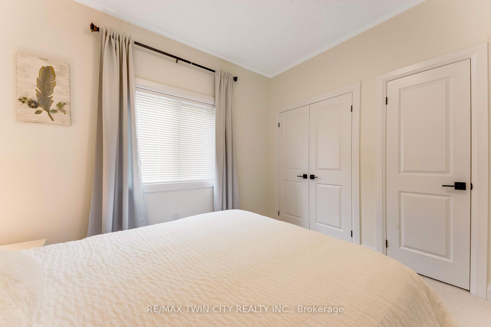 Photo 27 of 27 Jacob Detweiller Drive, Kitchener — HOMEH