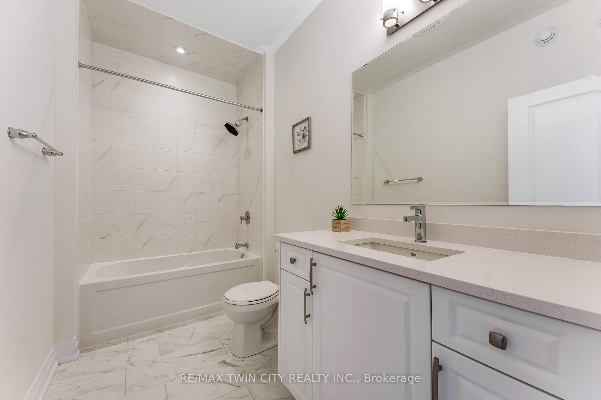 Photo 28 of 27 Jacob Detweiller Drive, Kitchener — HOMEH
