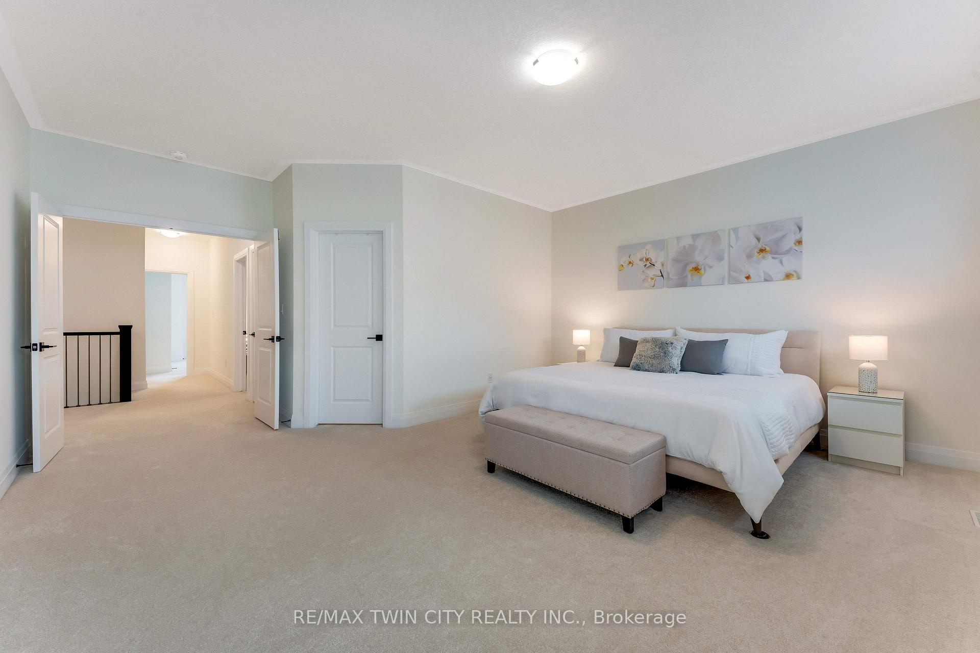 Photo 32 of 27 Jacob Detweiller Drive, Kitchener — HOMEH