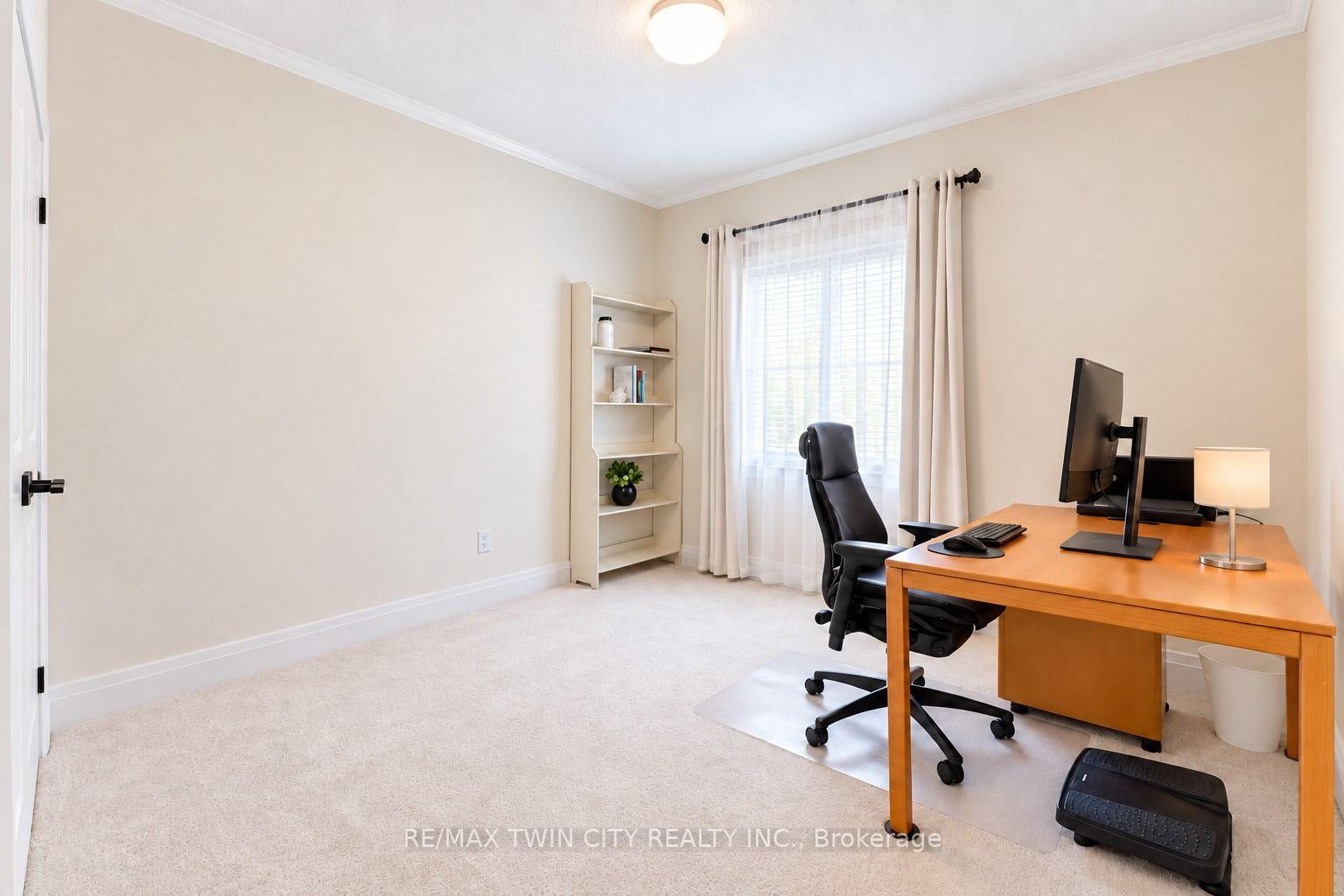 Photo 37 of 27 Jacob Detweiller Drive, Kitchener — HOMEH