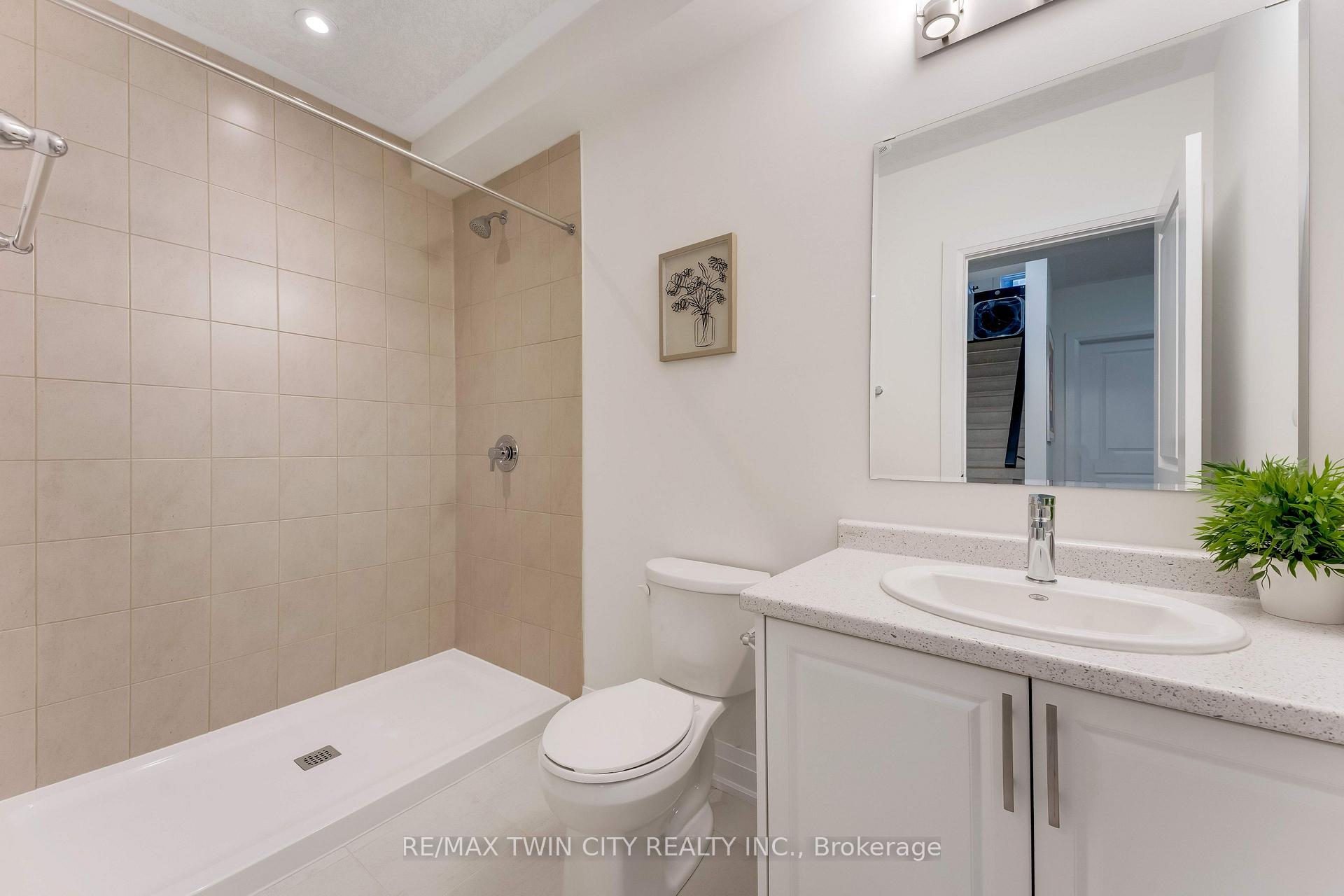 Photo 41 of 27 Jacob Detweiller Drive, Kitchener — HOMEH