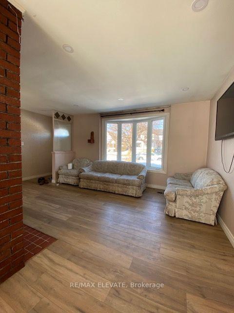 Photo 5 of 39 Cornwallis Drive, Scarborough, Dorset Park — HOMEH