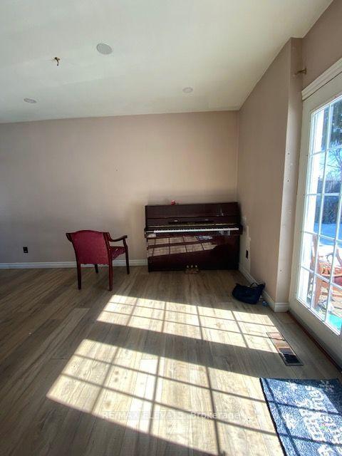 Photo 10 of 39 Cornwallis Drive, Scarborough, Dorset Park — HOMEH