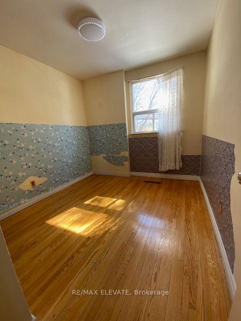 Photo 15 of 39 Cornwallis Drive, Scarborough, Dorset Park — HOMEH