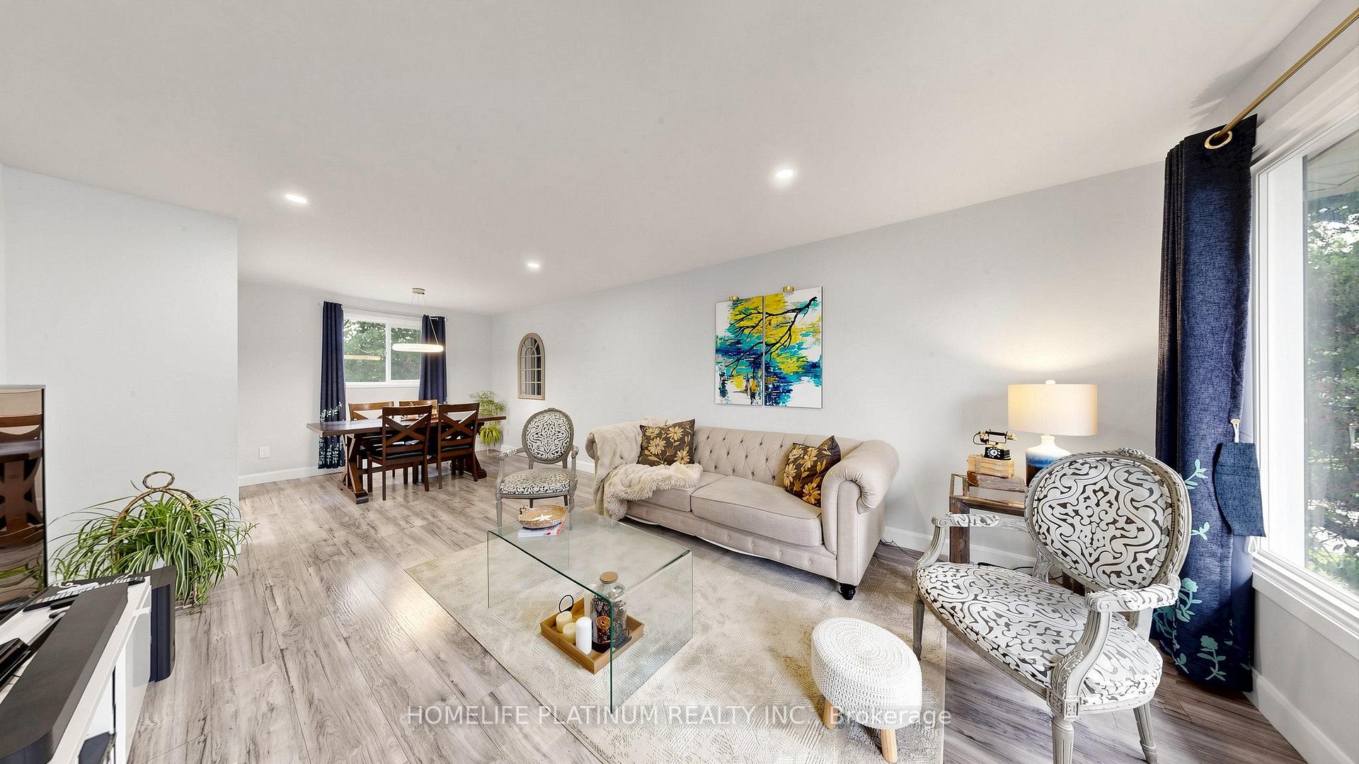 Photo 6 of 206 Mcmurchy Avenue S, Brampton, Brampton South — HOMEH