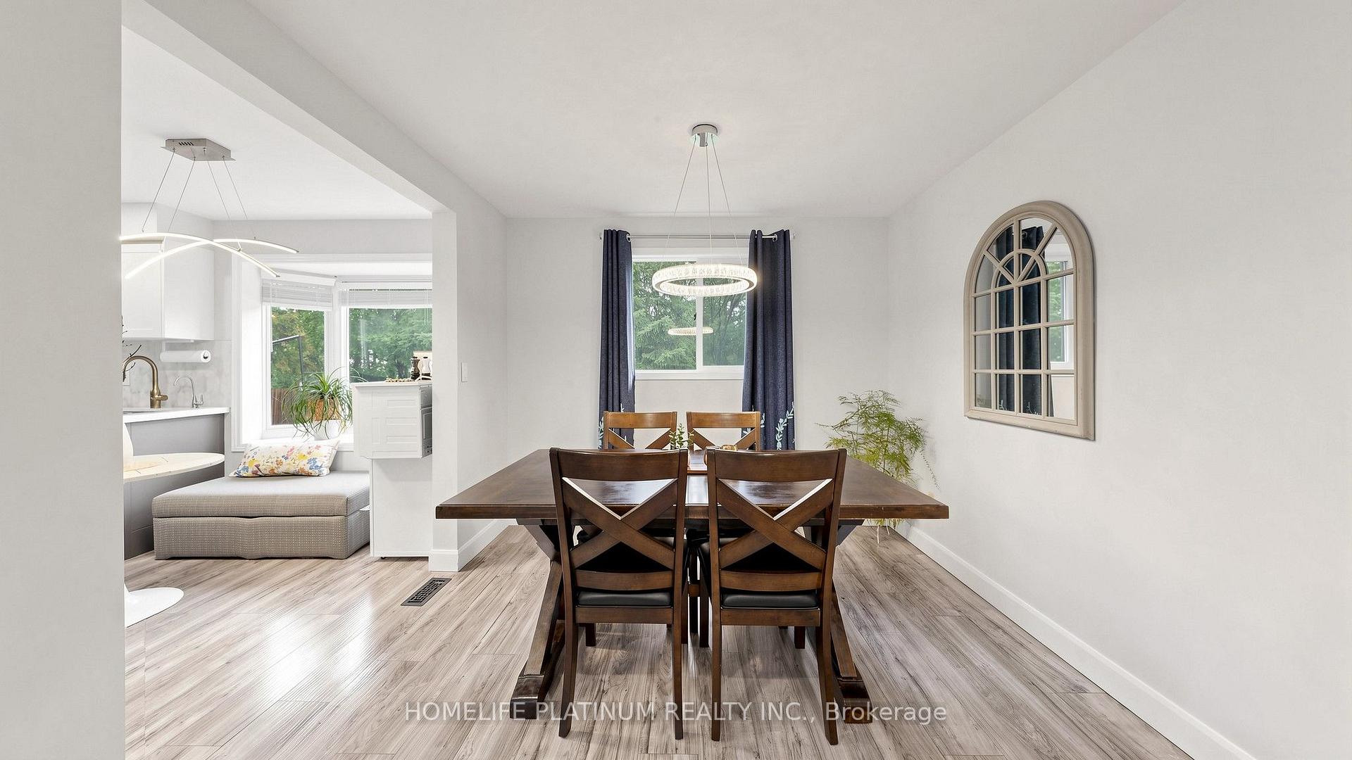 Photo 9 of 206 Mcmurchy Avenue S, Brampton, Brampton South — HOMEH