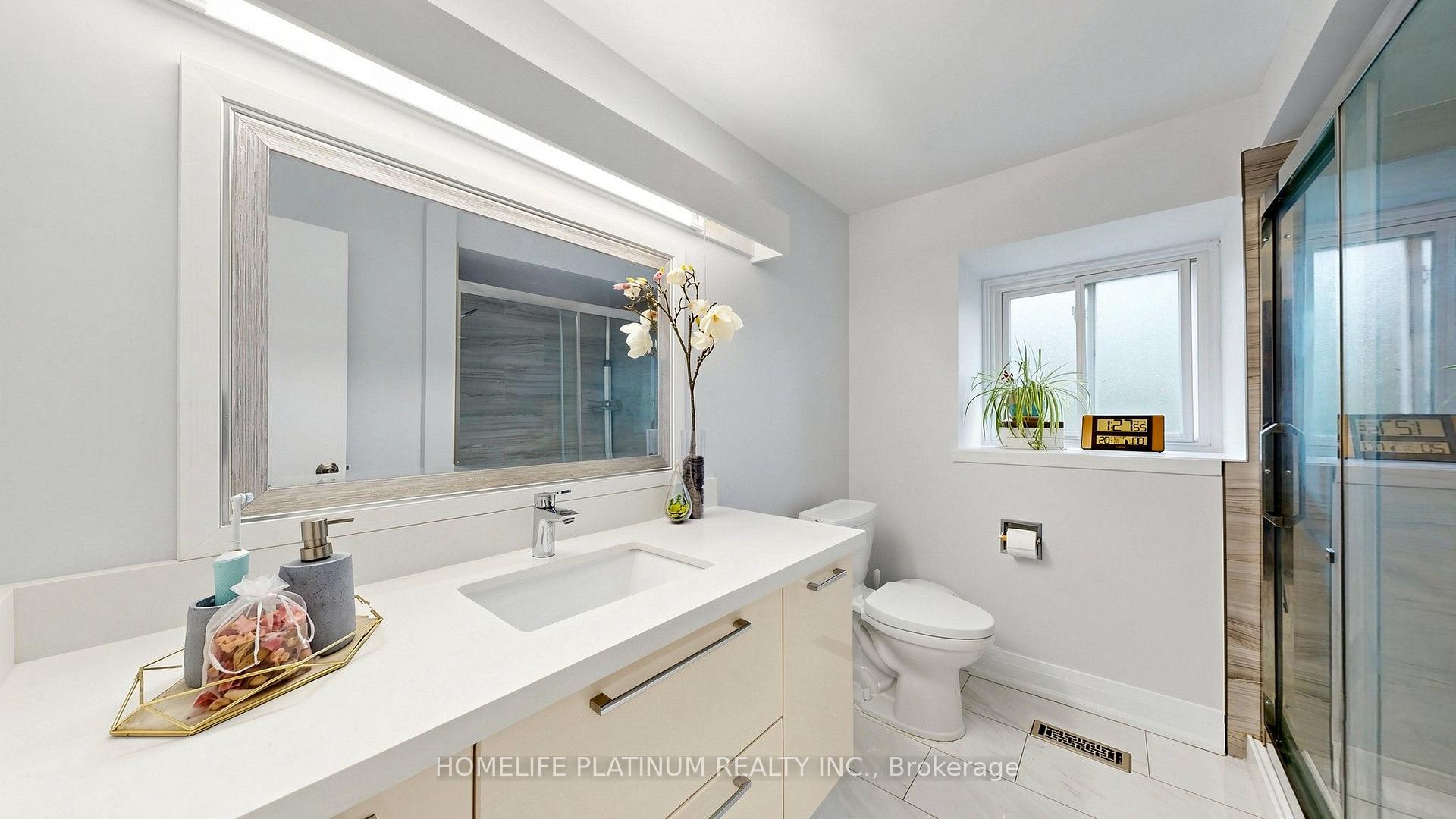 Photo 35 of 206 Mcmurchy Avenue S, Brampton, Brampton South — HOMEH